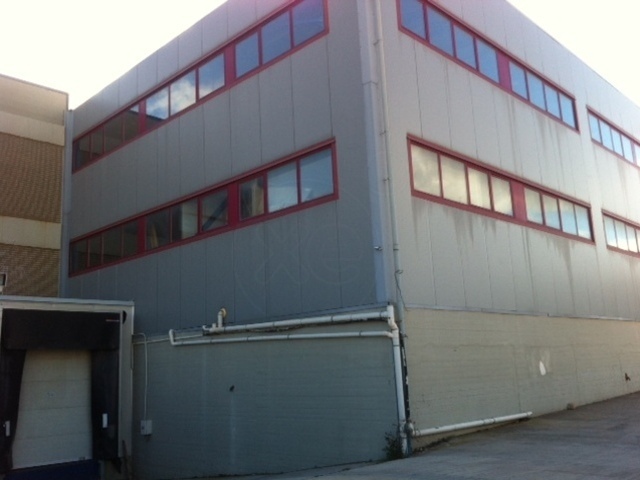Commercial property for sale Ano Liosia (Zofria) Industrial space 1.600 sq.m.