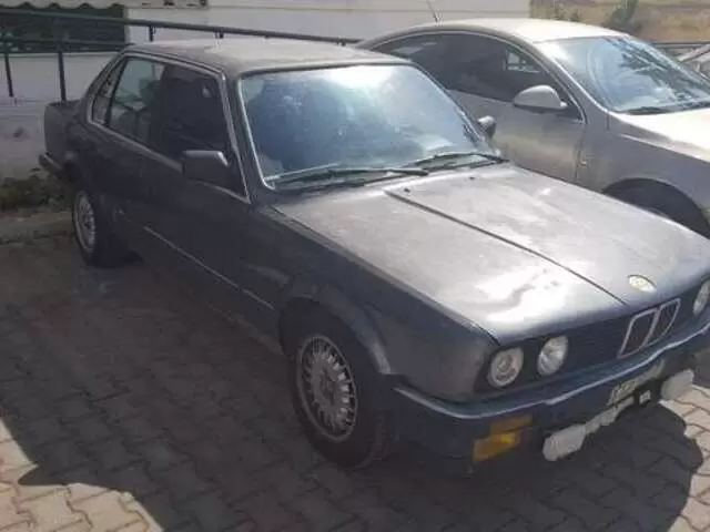 BMW 316 E30