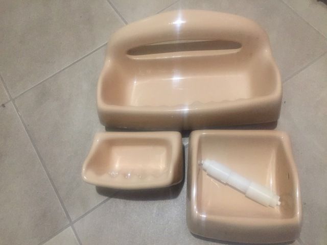 Εικόνα 1 από 4 - Σετ Μπάνιου -  Κεντρικά & Δυτικά Προάστια >  Αχαρνές (Μενίδι)