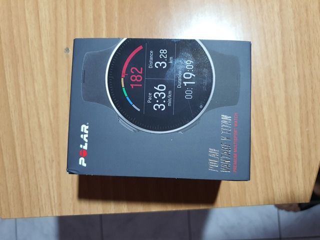 polar v 400
