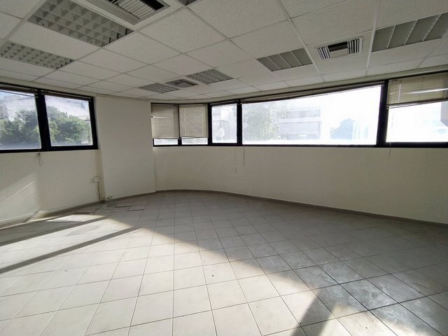 Πώληση επαγγελματικού χώρου Λυκόβρυση (Κέντρο) Γραφείο 650 τ.μ.
