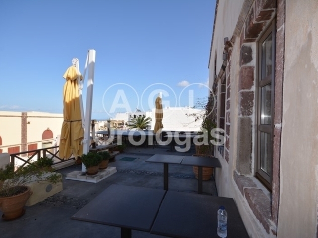 Commercial property for sale Oia Hall 190 sq.m.