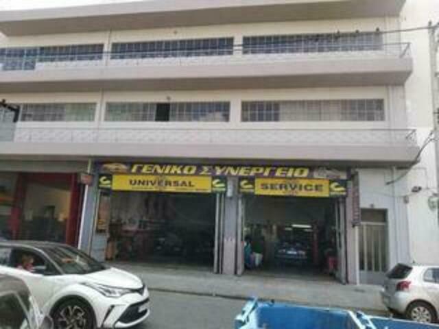 Commercial property for sale Pireas (Kaminia) Building 652 sq.m. renovated