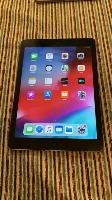 Εικόνα 1 από 2 - Tablet iPad 5th SIM cart -  Εμπορικό Τρίγωνο - Πλάκα >  Ομόνοια