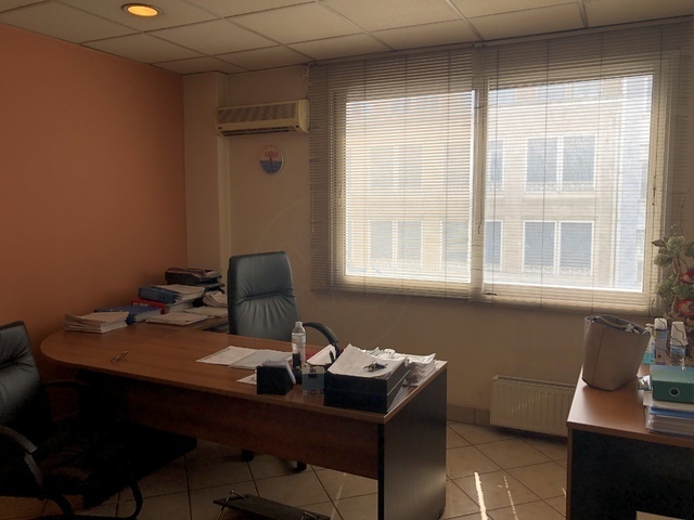 Πώληση επαγγελματικού χώρου Αθήνα (Ομόνοια) Γραφείο 45 τ.μ. επιπλωμένο