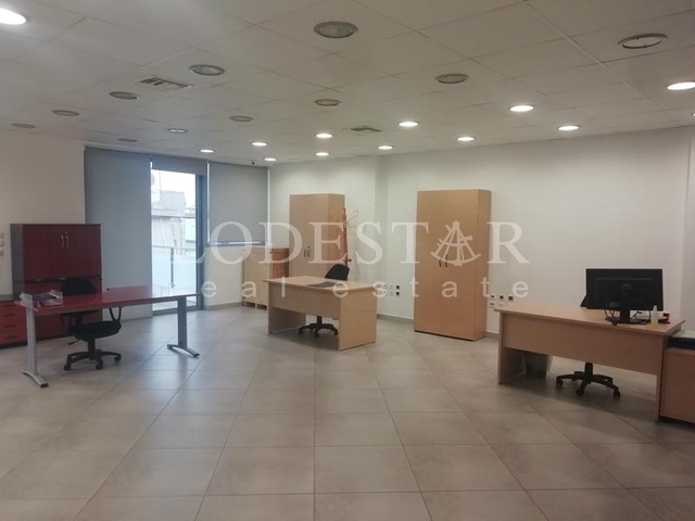 Commercial property for rent Pireas (Agia Sofia) Office 115 sq.m.
