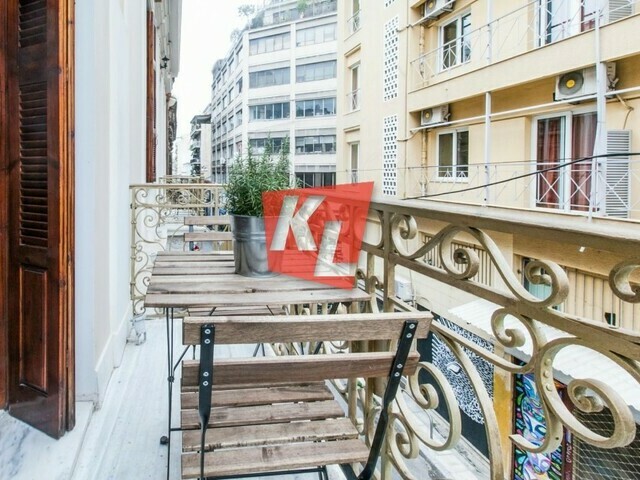 Commercial property for sale Athens (Koumoundourou) Building 600 sq.m. furnished renovated