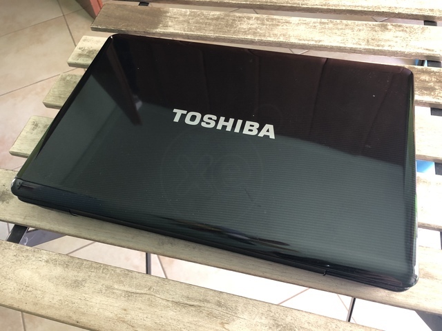 Εικόνα 1 από 2 - Laptop Toshiba -  Κεντρικά & Νότια Προάστια >  Ηλιούπολη