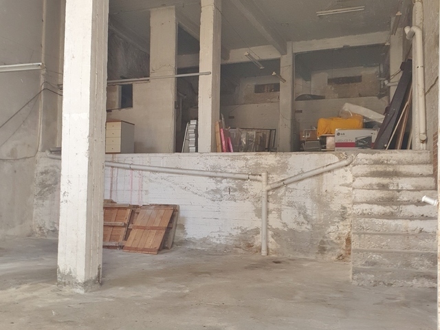 Commercial property for rent Athens (Polygono) Store 190 sq.m.