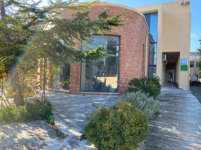 Commercial property for rent Marousi (Soros) Office 524 sq.m. renovated