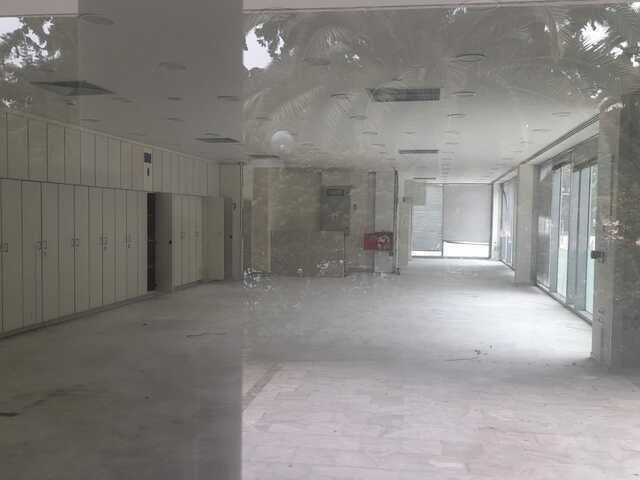 Ενοικίαση επαγγελματικού χώρου Βουλιαγμένη (Κέντρο) Γραφείο 300 τ.μ. ανακαινισμένο
