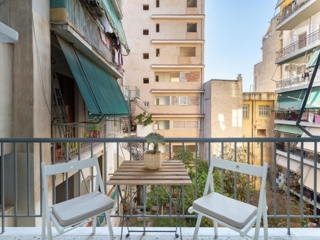 Πώληση κατοικίας Αθήνα (Φιλοπάππου) Διαμέρισμα 55 τ.μ. επιπλωμένο ανακαινισμένο