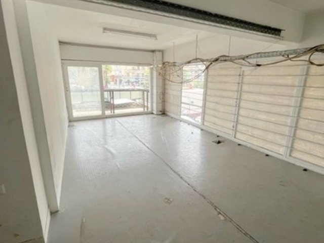 Commercial property for rent Pireas (Freattyda) Store 180 sq.m.