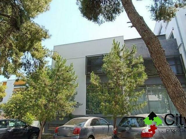 Commercial property for rent Agia Paraskevi (Kontopefko) Store 702 sq.m.