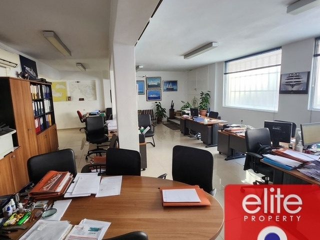 Commercial property for sale Pireas (Pasalimani (Marina Zeas)) Office 140 sq.m. renovated