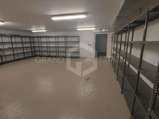 Commercial property for rent Pireas (Vrioni) Storage Unit 166 sq.m.