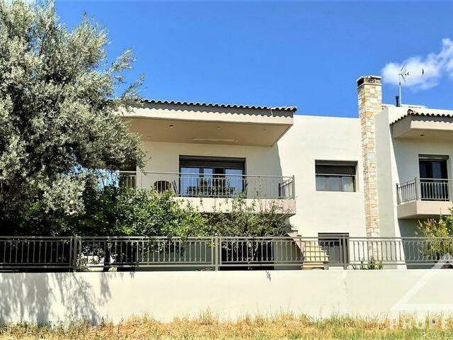 Home for sale Marousi (Psalidi) Detached House 300 sq.m. renovated