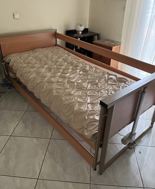 Εικόνα 1 από 3 - Κρεβάτι Νοσοκομειακό -  Κεντρικά & Νότια Προάστια >  Καλλιθέα