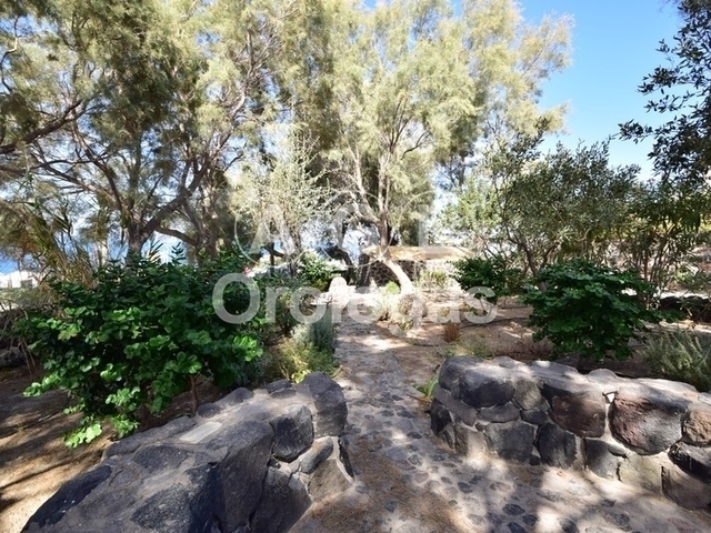 Land for sale Oia Plot 400 sq.m.