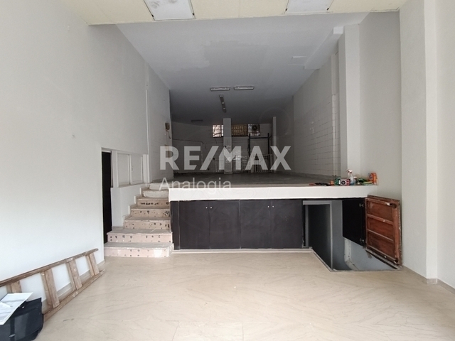 Commercial property for rent Kalamaria Store 200 sq.m.