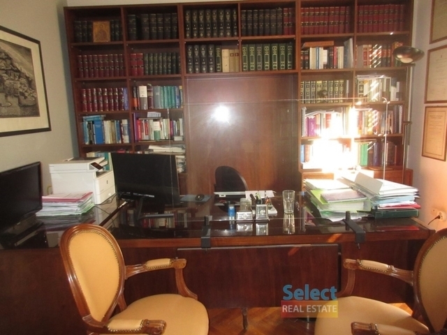 Πώληση επαγγελματικού χώρου Αθήνα (Ακαδημία) Γραφείο 131 τ.μ. ανακαινισμένο