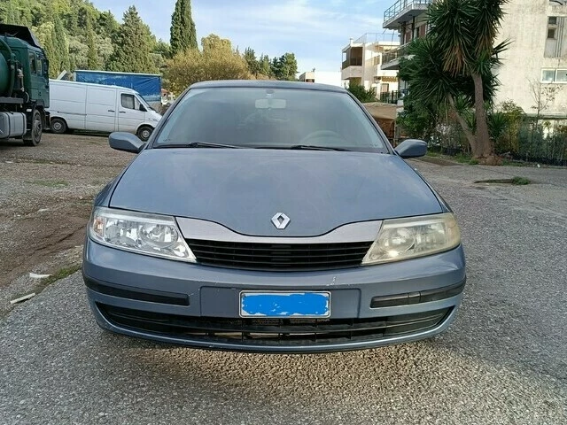 RENAULT LAGUNA Authentic