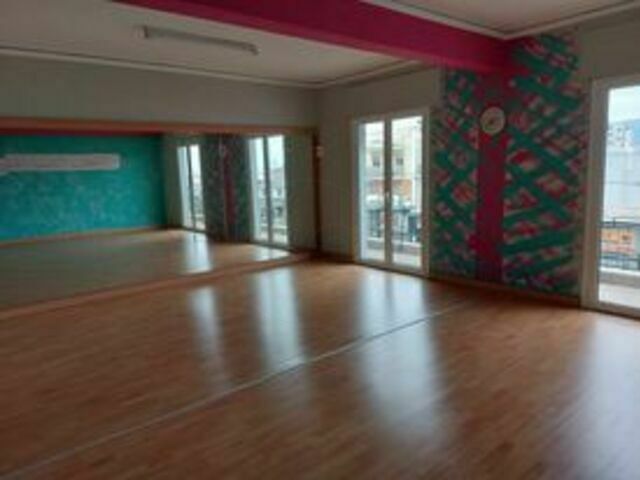 Commercial property for rent Egaleo (Mparoutadiko) Showroom 100 sq.m. renovated
