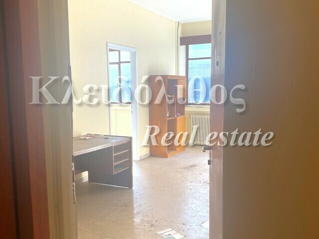 Commercial property for sale Pireas (Terpsithea) Office 40 sq.m.