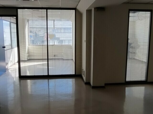 Commercial property for rent Athens (Viktorias Square) Office 82 sq.m.