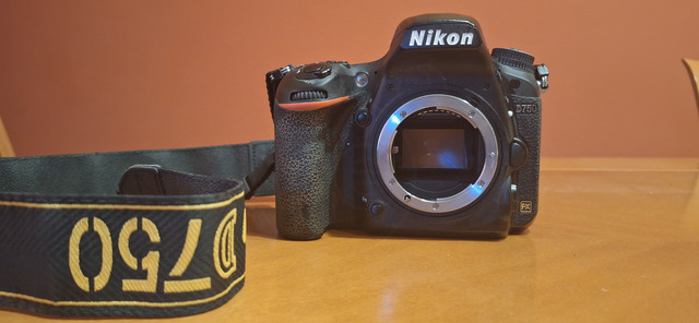 Εικόνα 1 από 6 - Φωτογραφικές Μηχανές Nikon -  Κεντρικά & Νότια Προάστια >  Νέα Σμύρνη