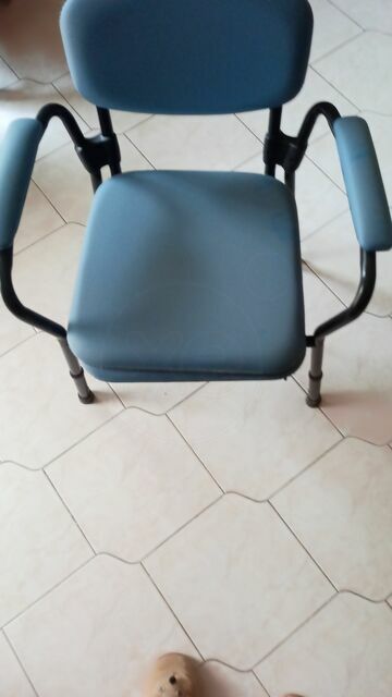 Εικόνα 1 από 4 - Καρέκλα αναπηρική -  Κεντρικά & Νότια Προάστια >  Άλιμος