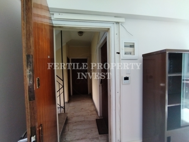Commercial property for sale Pireas (Vrioni) Office 44 sq.m.
