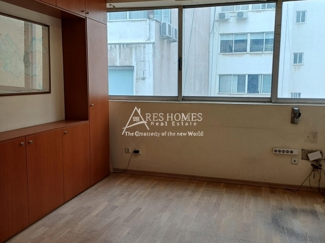 Commercial property for sale Pireas (Central Port) Office 58 sq.m. furnished
