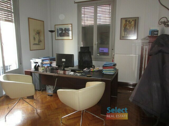 Ενοικίαση επαγγελματικού χώρου Αθήνα (Ακαδημία) Γραφείο 131 τ.μ. ανακαινισμένο