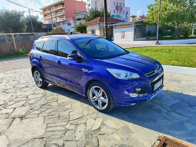 FORD KUGA titanium