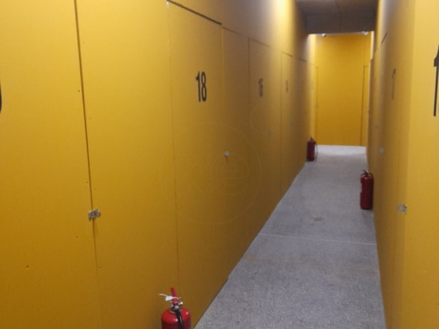 Commercial property for rent Athens (Kato Petralona) Storage Unit 3 sq.m.