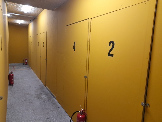 Commercial property for rent Athens (Kato Petralona) Storage Unit 3 sq.m.