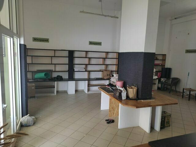 Commercial property for rent Acharnes (Mesonichi) Store 82 sq.m.