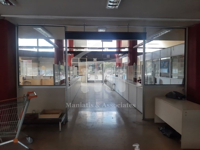 Commercial property for rent Moschato Building 3.560 sq.m.
