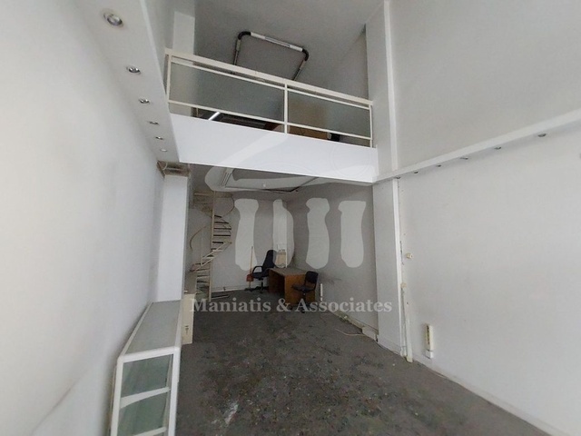 Commercial property for rent Pireas (Vrioni) Store 142 sq.m.