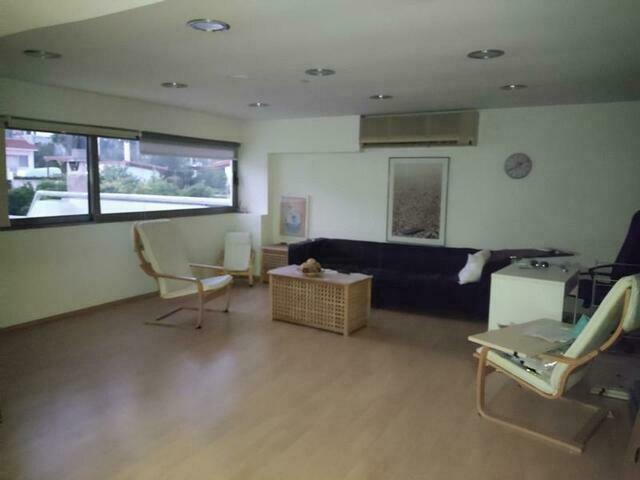 Commercial property for rent Vari Office 50 sq.m.