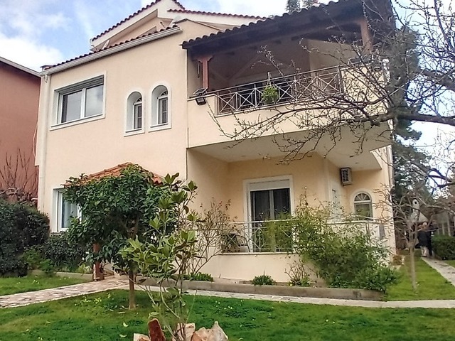 Home for sale Agios Stefanos (Center) Apartment 140 sq.m.