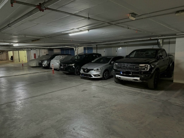 Parking for rent Pireas (Kaminia) Underground parking 15 sq.m.