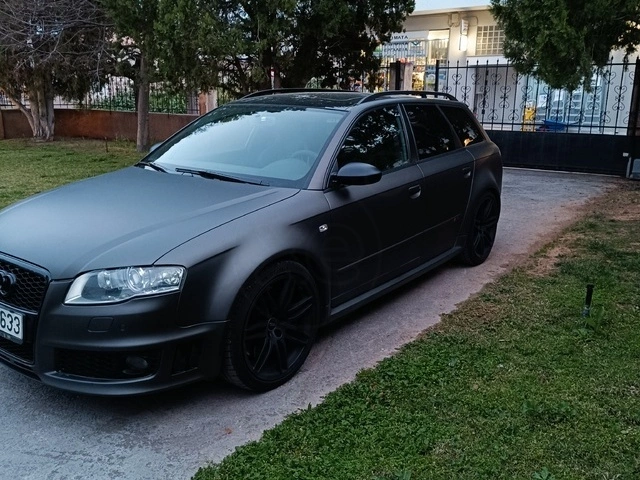 AUDI RS4