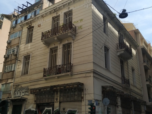 Commercial property for sale Athens (Mouseio) Building 635 sq.m.