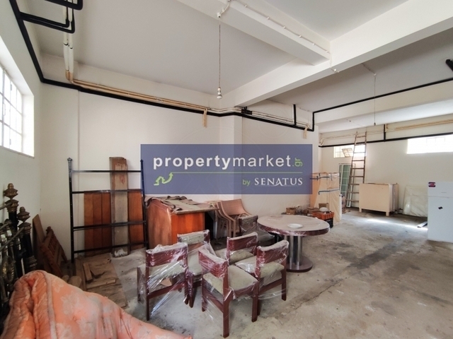 Commercial property for sale Pireas (Maniatika) Store 88 sq.m.