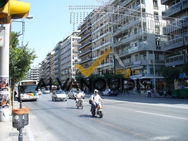 Ενοικίαση επαγγελματικού χώρου Θεσσαλονίκη (Κέντρο) Κατάστημα 45 τ.μ. ανακαινισμένο