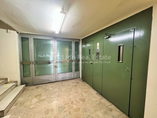 Commercial property for sale Athens (Omonia) Office 100 sq.m.