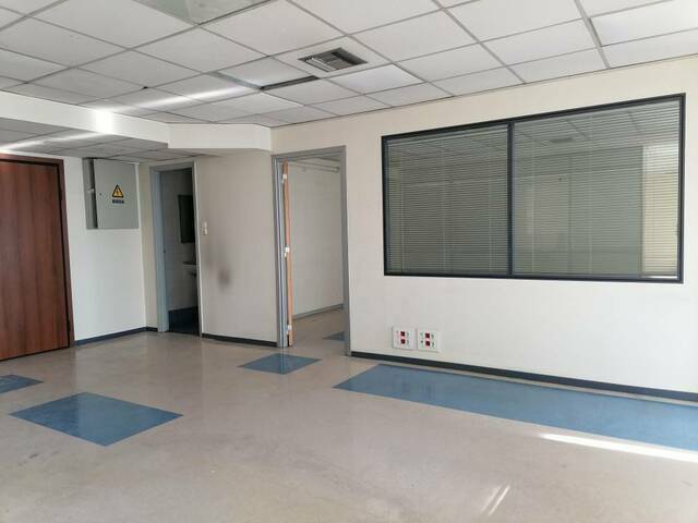 Commercial property for rent Athens (Pedion tou Areos) Office 89 sq.m.