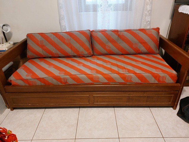 Εικόνα 1 από 3 - Κρεβάτι Καναπές -  Κεντρικά & Νότια Προάστια >  Άλιμος